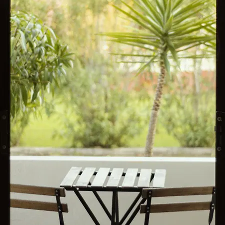 Parakladi Seaside Retreat شقة