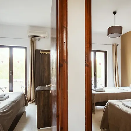 Διαμέρισμα Parakladi Seaside Retreat Λευκίμμη