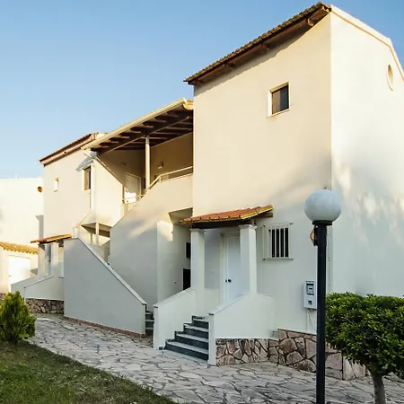 Parakladi Seaside Retreat * Λευκίμμη