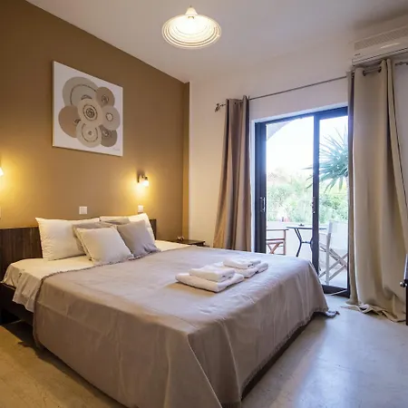 Parakladi Seaside Retreat 아파트