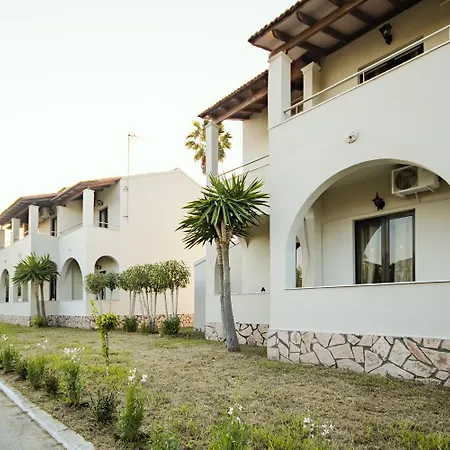 Parakladi Seaside Retreat * 레프킴미